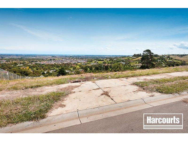 8 Panoramic Tce, Berwick VIC 3806