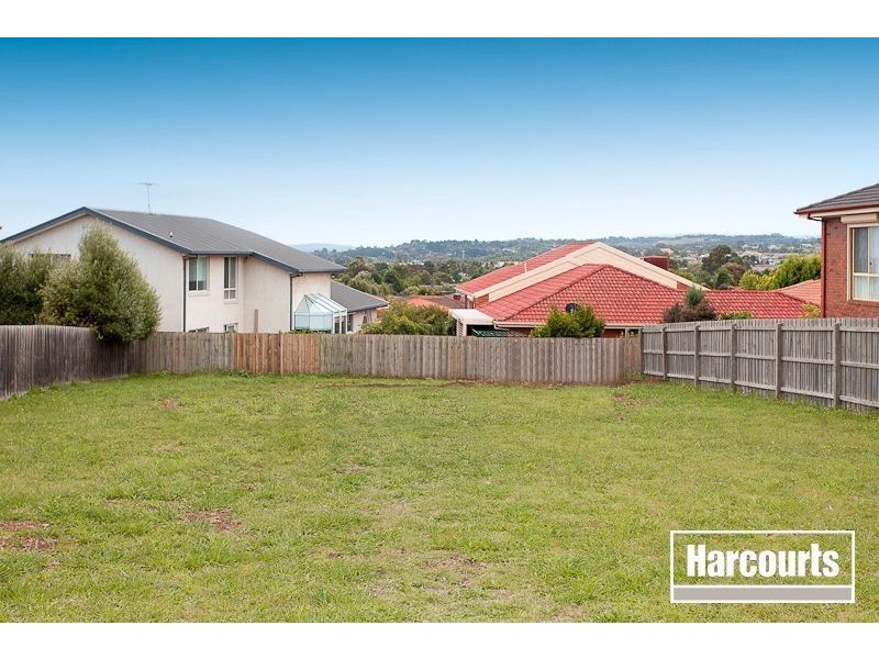 18 Vivienne Way, Berwick VIC 3806