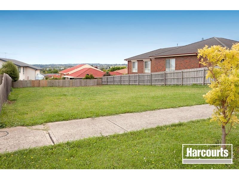 18 Vivienne Way, Berwick VIC 3806