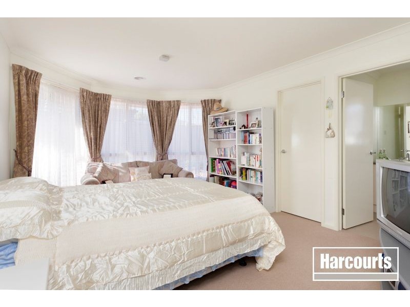 7 Tyrone Avenue, Pakenham VIC 3810