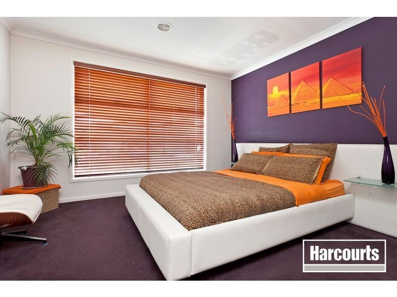 39 Greendale Blvd, Pakenham VIC 3810