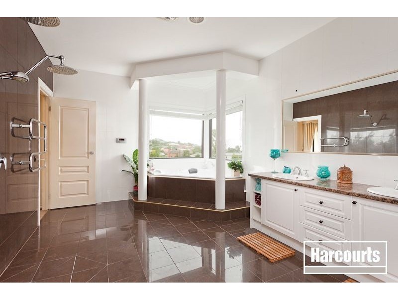 25 Aranmore Crescent, Narre Warren North VIC 3804