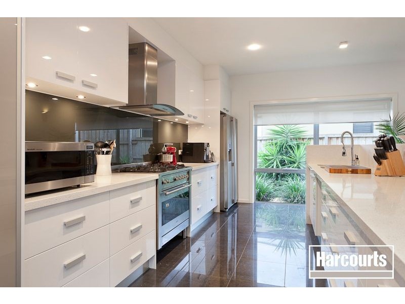 15 Chase Boulevard, Berwick VIC 3806