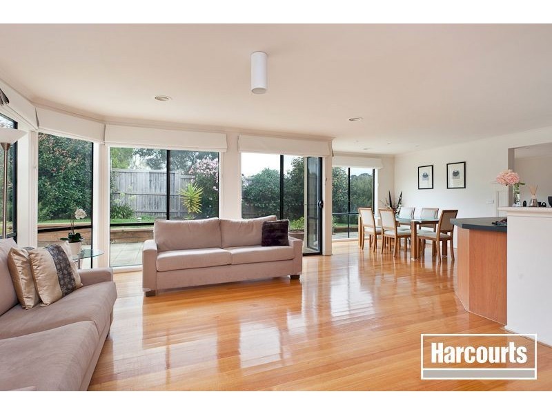 2 Lyrebird Gardens, Berwick VIC 3806