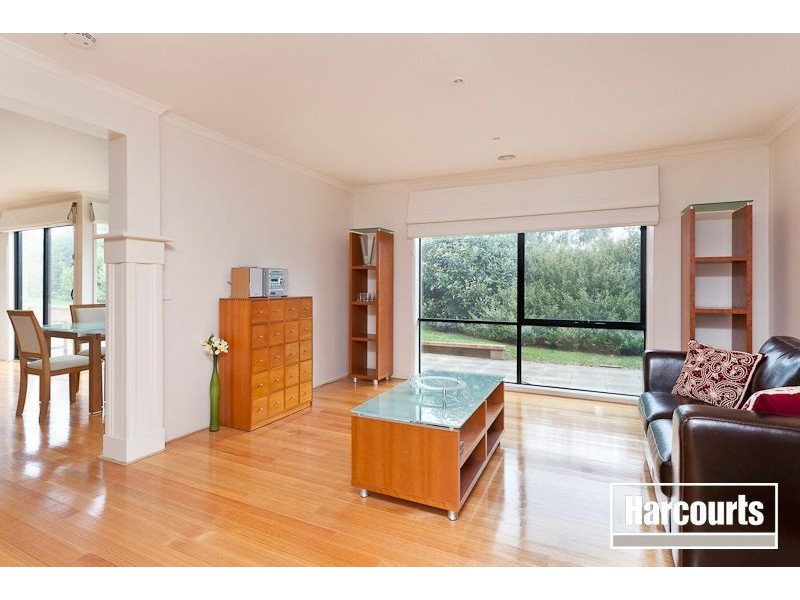 2 Lyrebird Gardens, Berwick VIC 3806