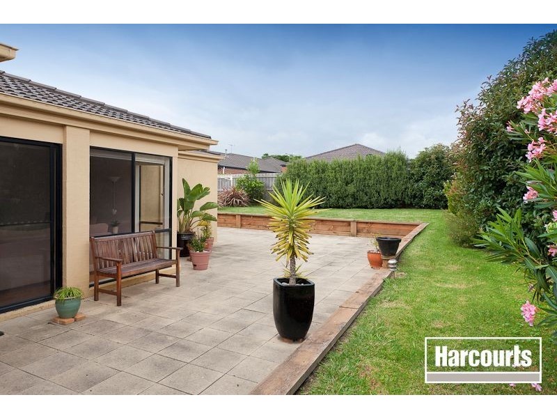 2 Lyrebird Gardens, Berwick VIC 3806