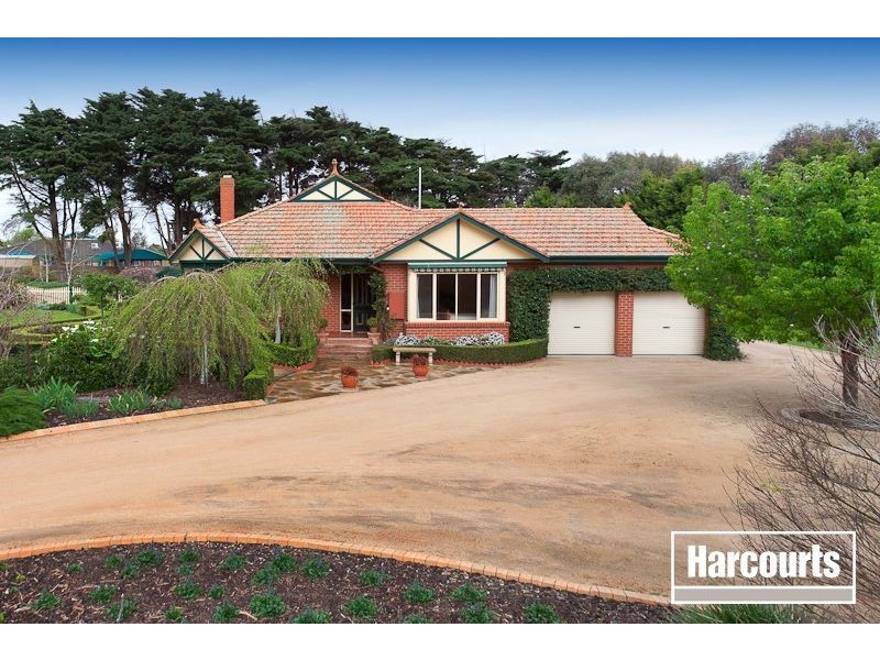 5 Hillsmeade Drive, Narre Warren South VIC 3805