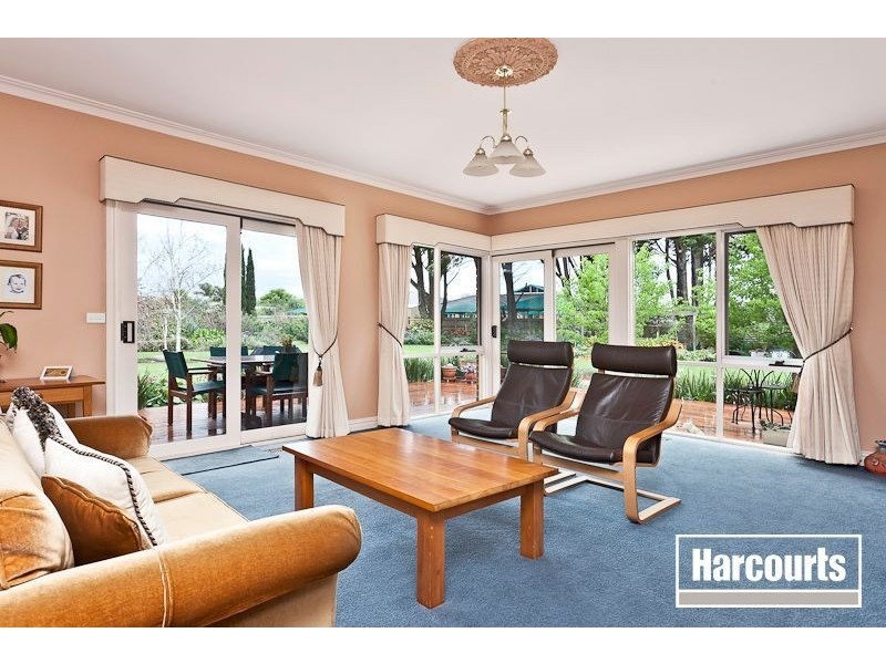 5 Hillsmeade Drive, Narre Warren South VIC 3805