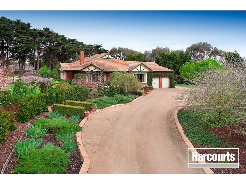 5 Hillsmeade Drive, Narre Warren South VIC 3805