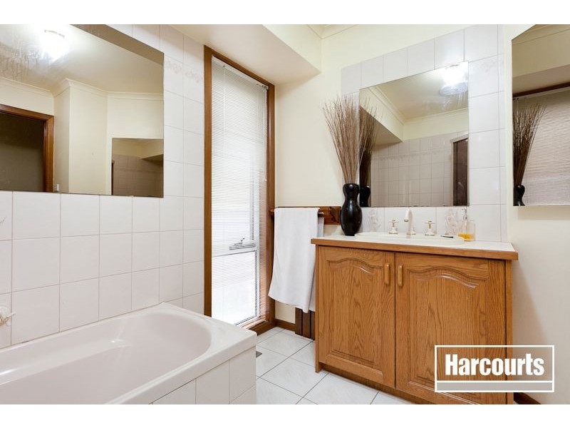 22 Quarry Hills Drive, Berwick VIC 3806