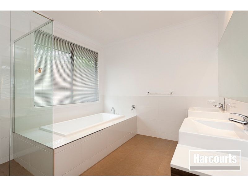 127-129B Brisbane Street, Berwick VIC 3806