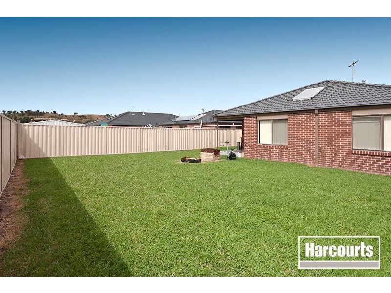19 Pomegranate Way, Pakenham VIC 3810