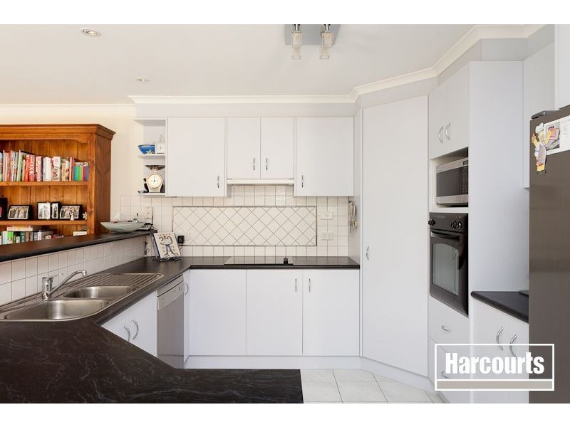 18 Ellen Road, Narre Warren South VIC 3805