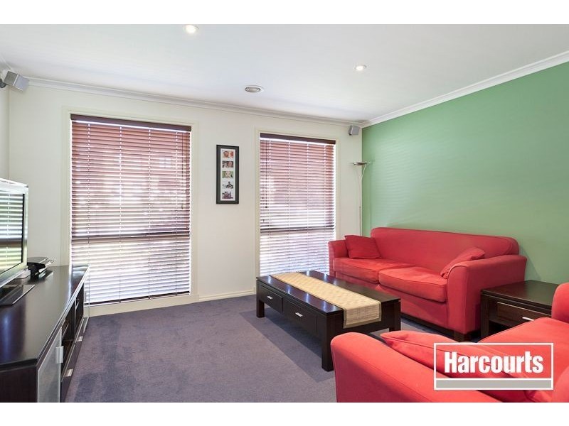 18 Ellen Road, Narre Warren South VIC 3805