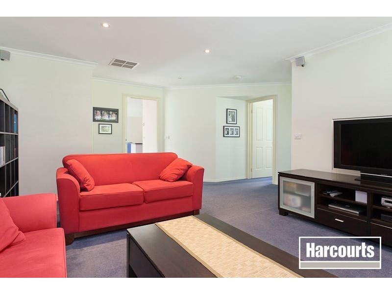 18 Ellen Road, Narre Warren South VIC 3805