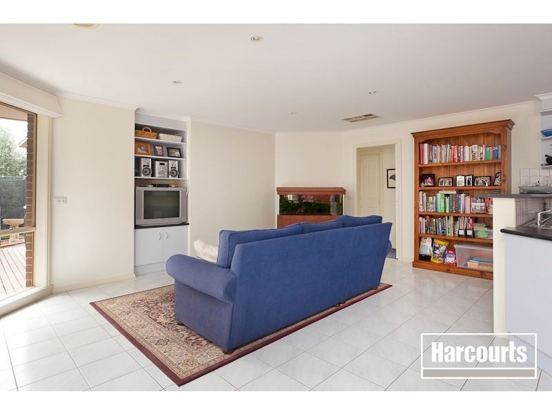 18 Ellen Road, Narre Warren South VIC 3805