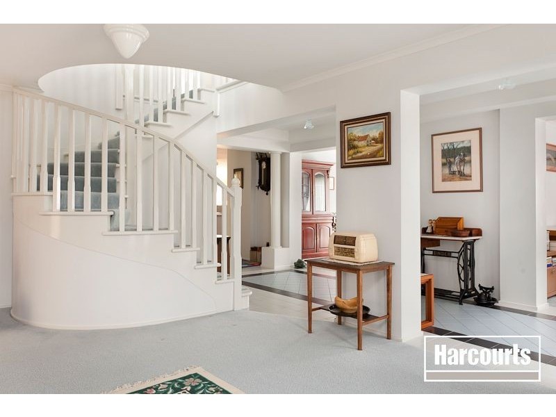 39 Euroa Avenue, Berwick VIC 3806