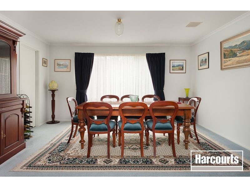 39 Euroa Avenue, Berwick VIC 3806