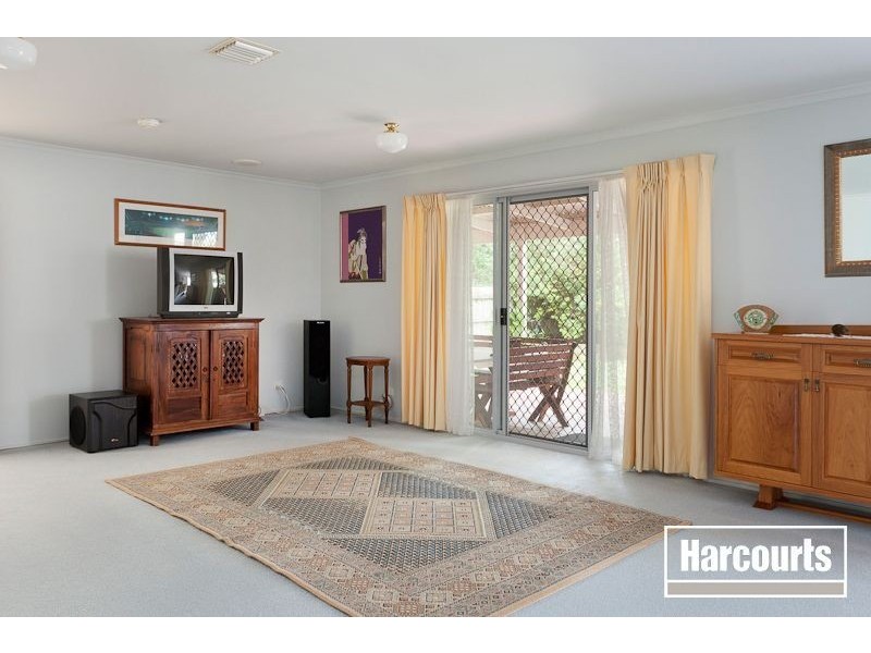 39 Euroa Avenue, Berwick VIC 3806