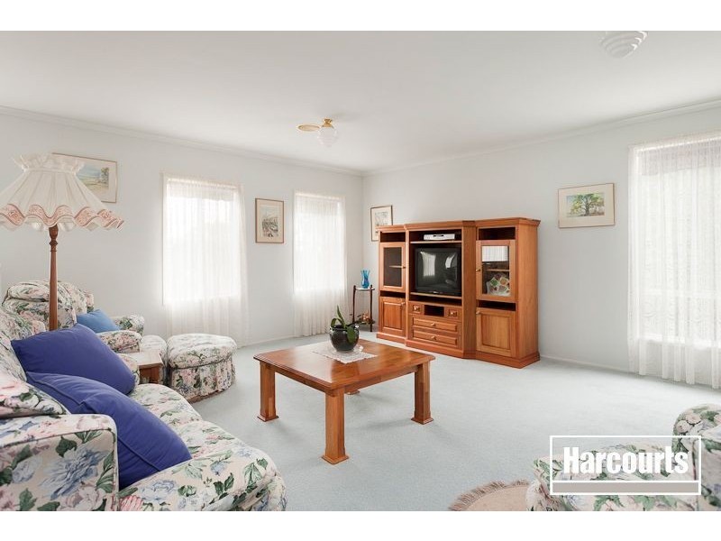 39 Euroa Avenue, Berwick VIC 3806