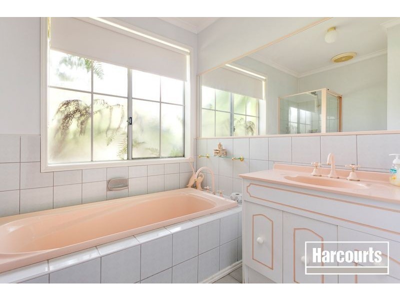 5 Wimmera Court, Berwick VIC 3806