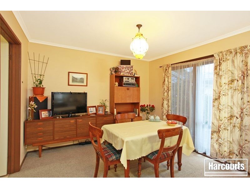 2/4 Damian Court, Cranbourne VIC 3977
