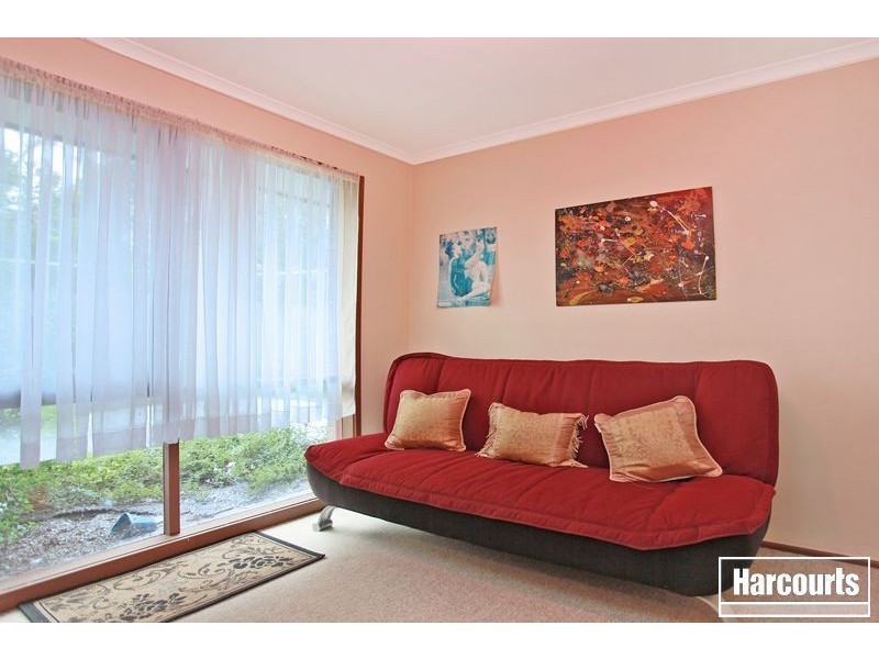 2/4 Damian Court, Cranbourne VIC 3977