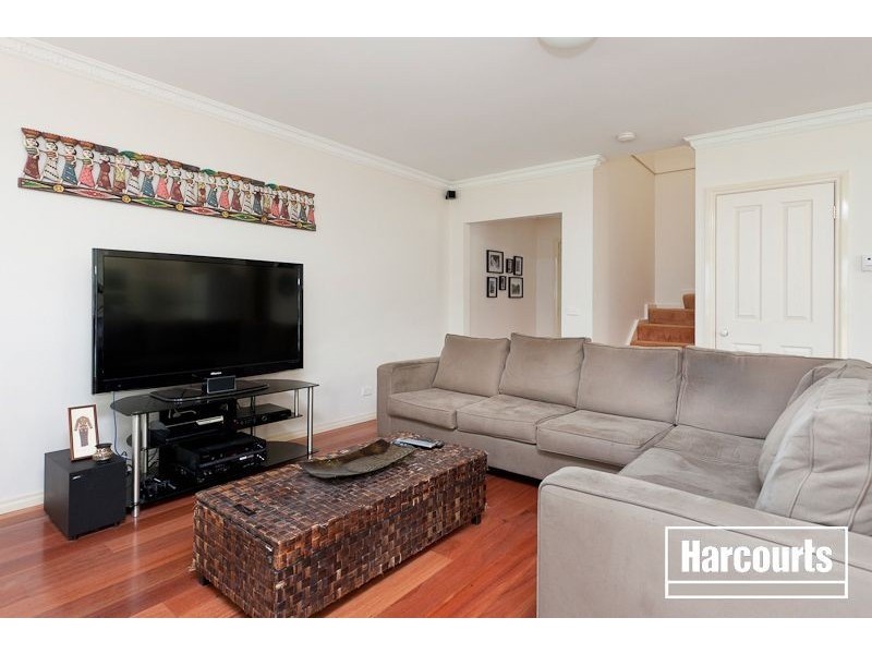 2/12-14 Harkaway Road, Berwick VIC 3806
