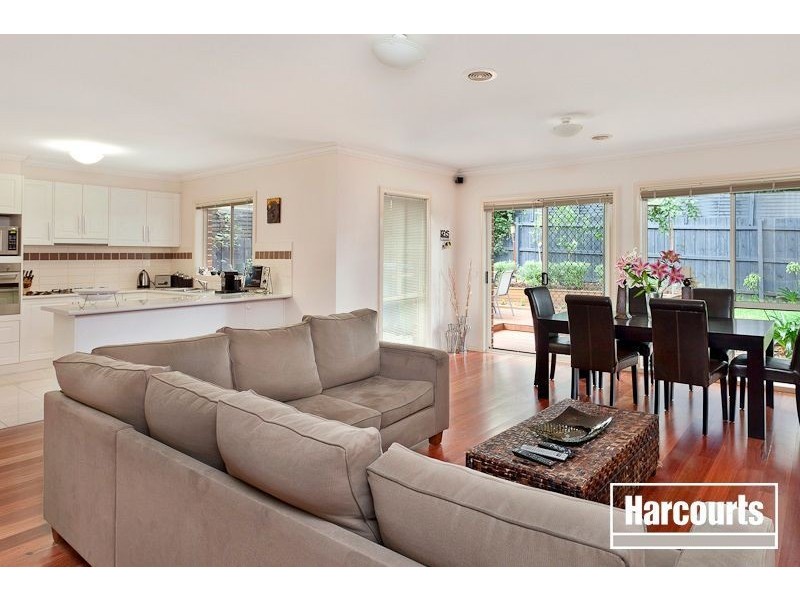 2/12-14 Harkaway Road, Berwick VIC 3806