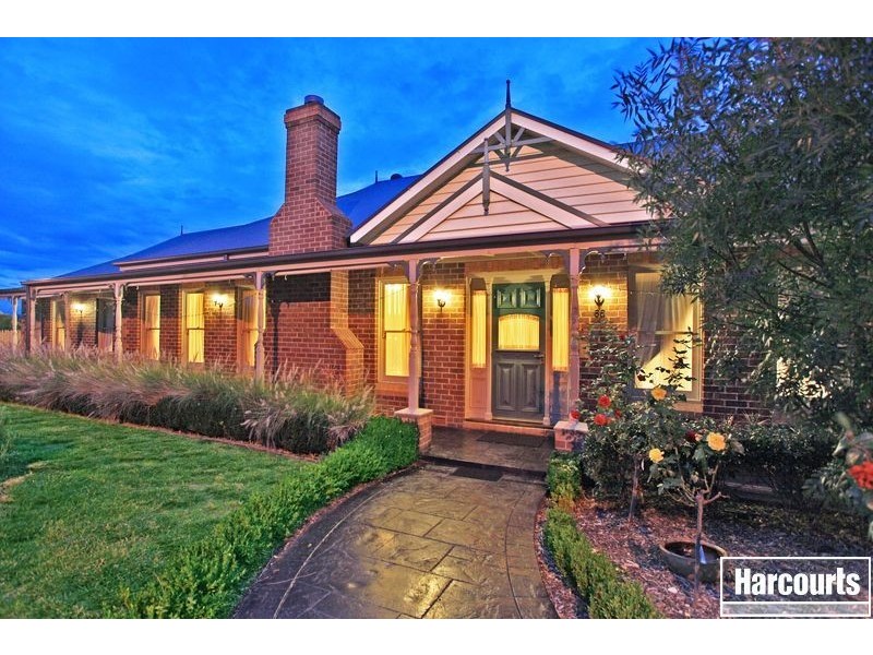 66 Berwick Springs Promenade, Narre Warren South VIC 3805