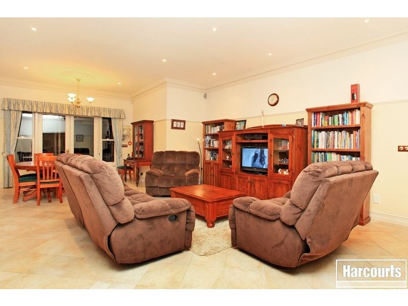 66 Berwick Springs Promenade, Narre Warren South VIC 3805