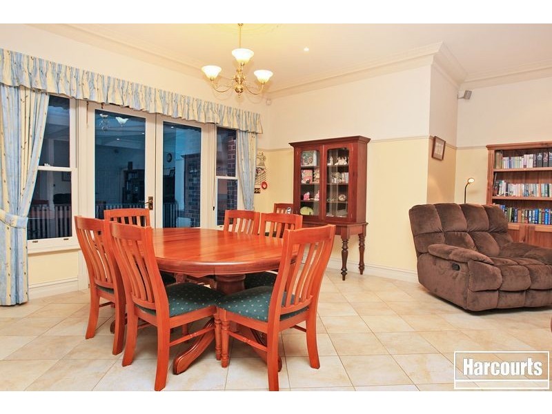 66 Berwick Springs Promenade, Narre Warren South VIC 3805