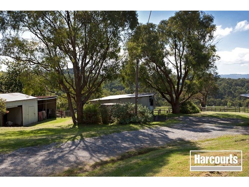 64 Boundary Road, Narre Warren East VIC 3804