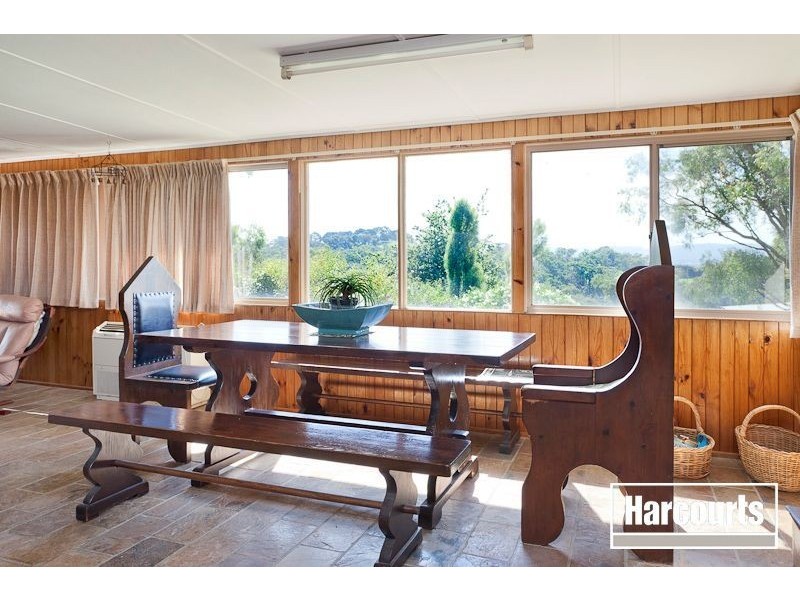 64 Boundary Road, Narre Warren East VIC 3804