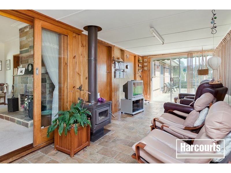 64 Boundary Road, Narre Warren East VIC 3804