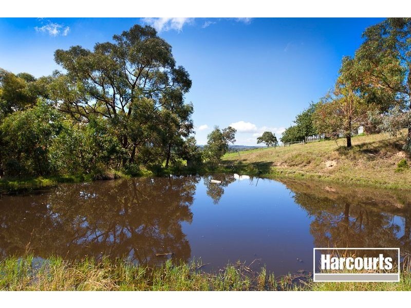 64 Boundary Road, Narre Warren East VIC 3804