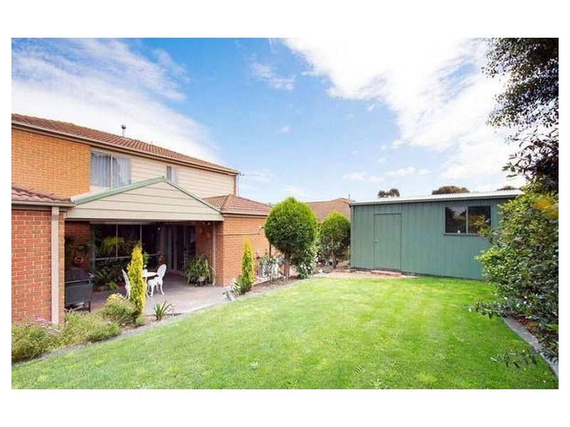 36 Lake View Drive, Narre Warren South VIC 3805