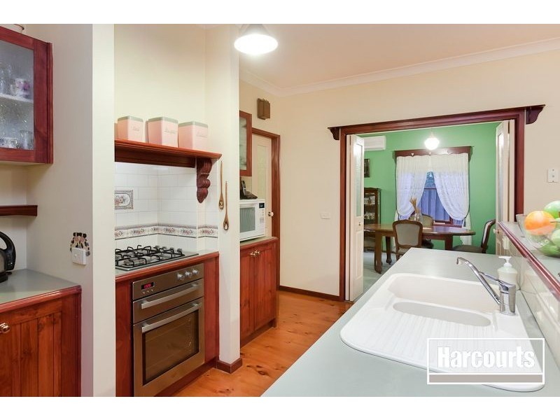 15 Bertrand Close, Berwick VIC 3806