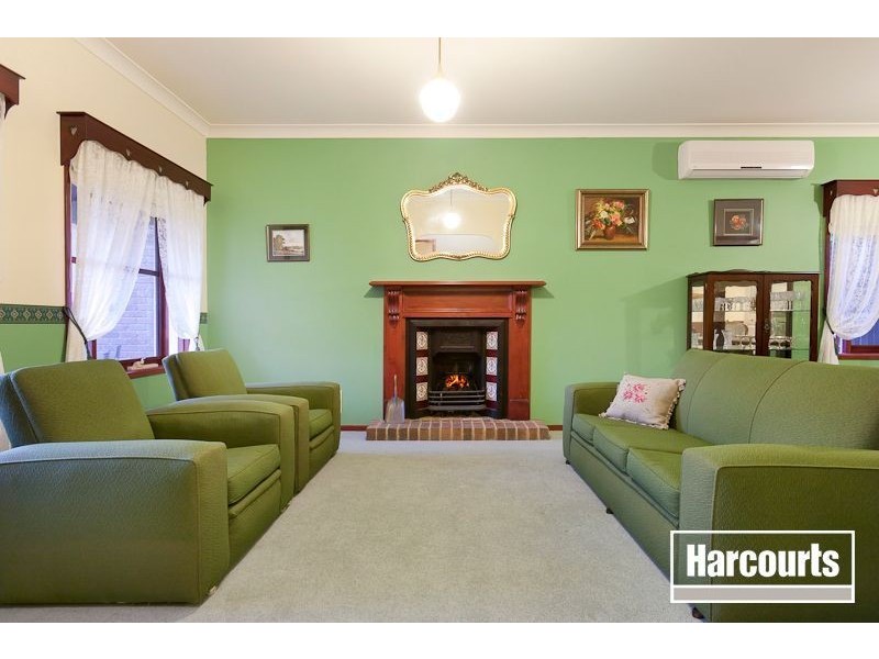15 Bertrand Close, Berwick VIC 3806