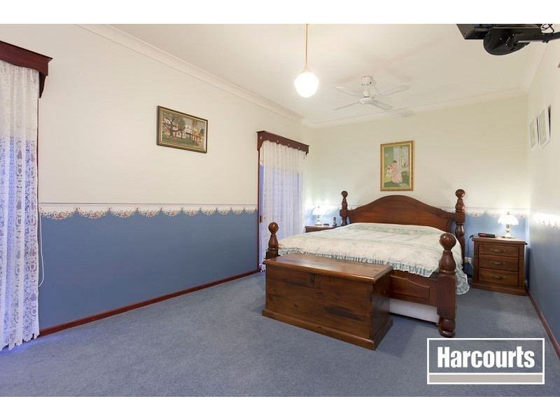 15 Bertrand Close, Berwick VIC 3806