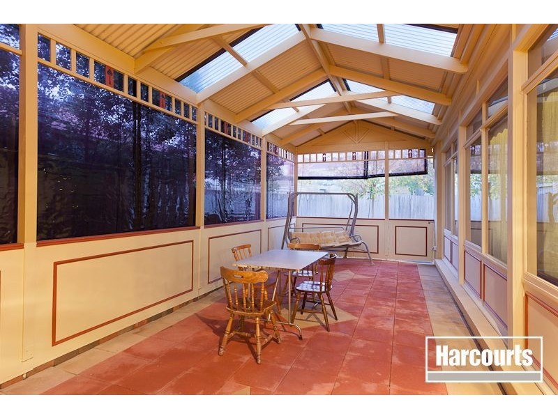 15 Bertrand Close, Berwick VIC 3806