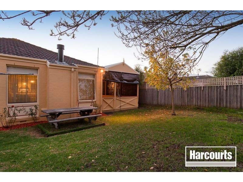 15 Bertrand Close, Berwick VIC 3806