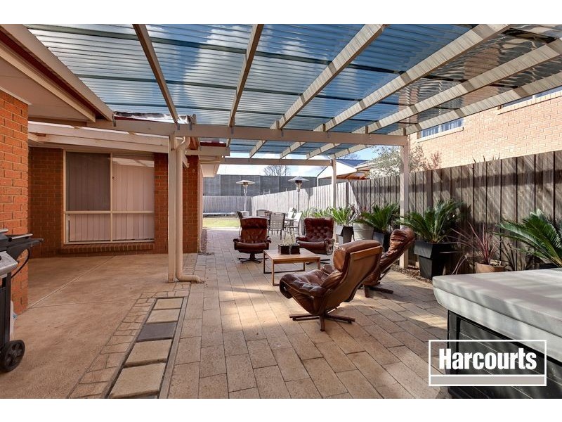 41 Sallybrook Circuit, Narre Warren VIC 3805