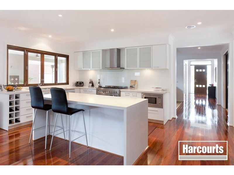 24 Skipperstone Glen, Narre Warren South VIC 3805