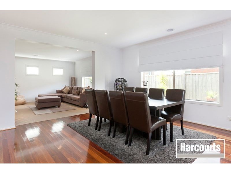 24 Skipperstone Glen, Narre Warren South VIC 3805