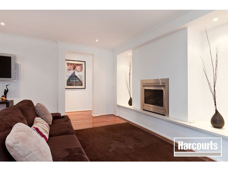 24 Skipperstone Glen, Narre Warren South VIC 3805