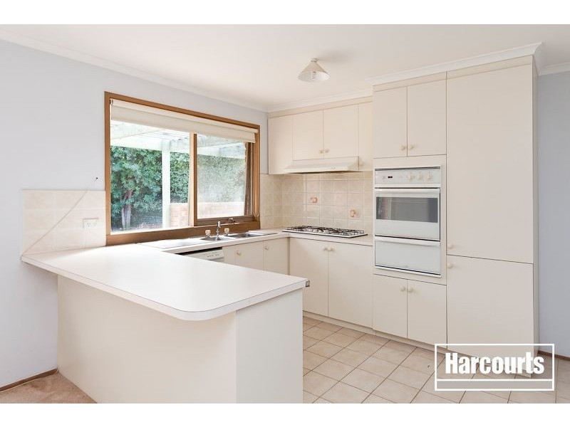 16 Boree Court, Berwick VIC 3806