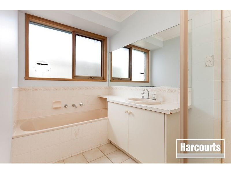 16 Boree Court, Berwick VIC 3806