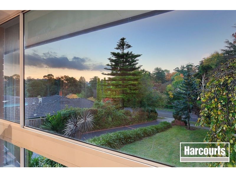 14 Graneel Grove, Berwick VIC 3806