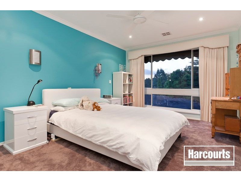 14 Graneel Grove, Berwick VIC 3806